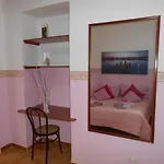 Robby's House 2* 维克艾库塞