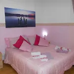 住宿加早餐酒店 Robby's House 维克艾库塞