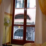 Robby's House 住宿加早餐酒店