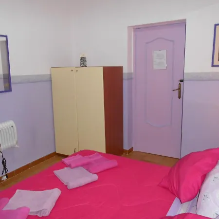 Robby's House فندق مبيت وإفطار