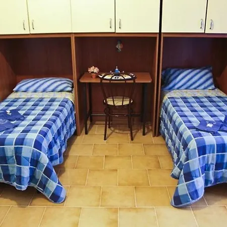 Robby's House 2*